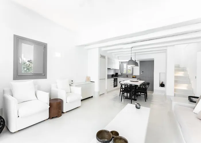 Philosophia Luxury Megalochori (Santorini)